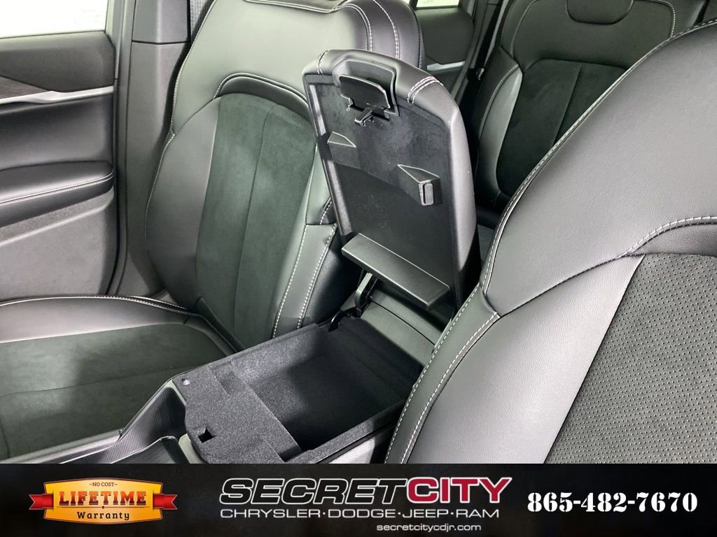 New 2026 Jeep Grand Cherokee Altitude image 24