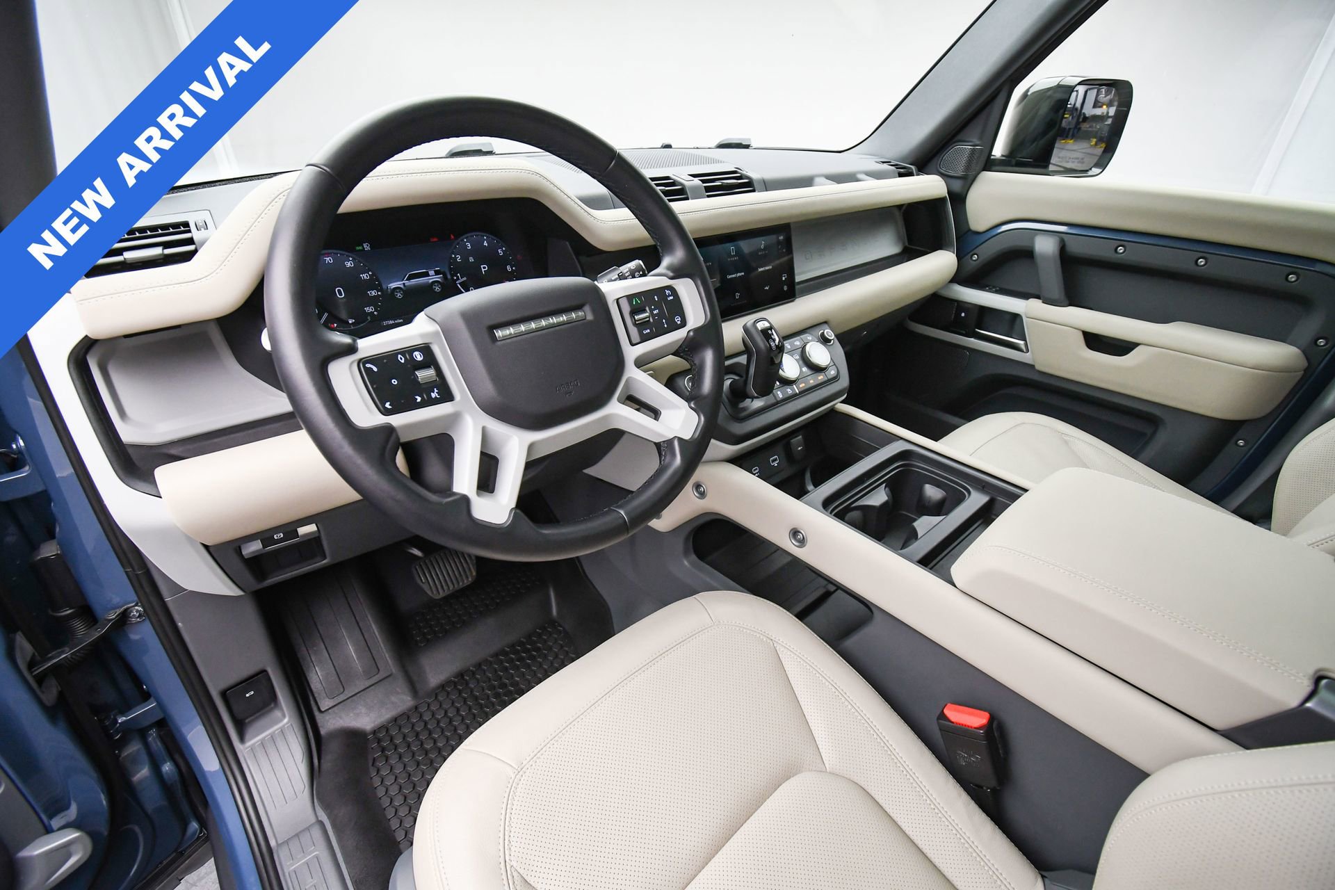 Used 2024 Land Rover Defender 110 S image 11