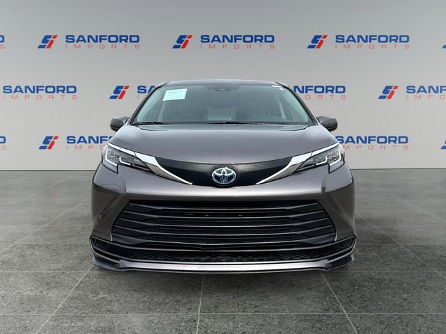 Used 2021 Toyota Sienna LE image 8