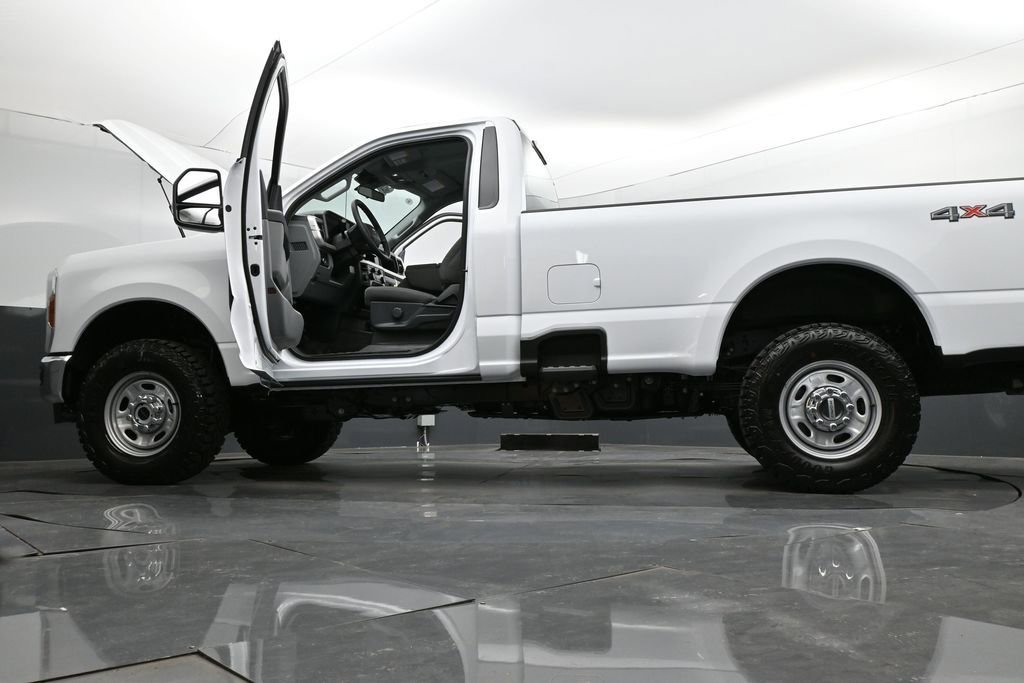 New 2026 Ford F250 XL image 30