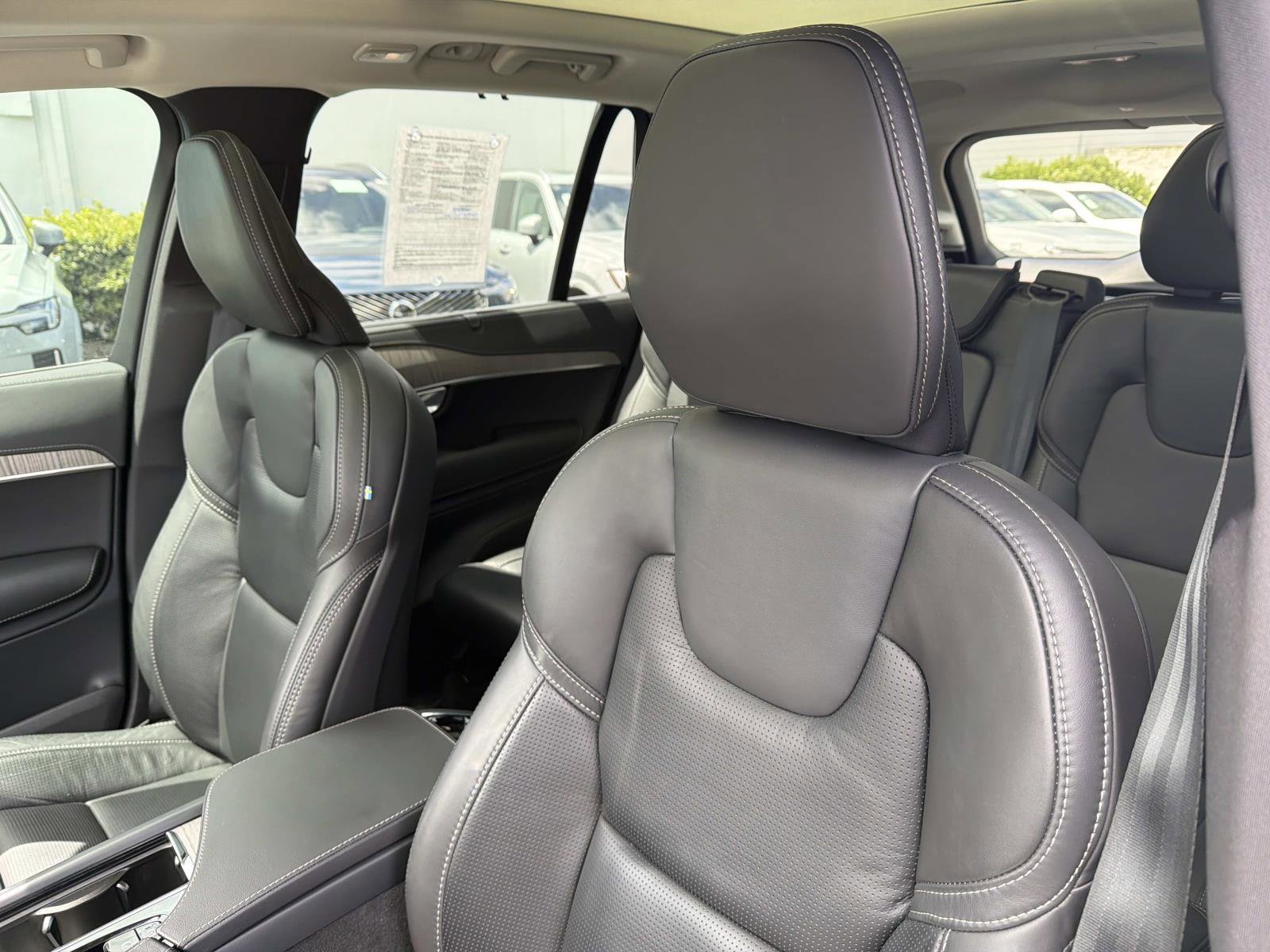 Certified 2023 Volvo XC90 B6 Ultimate w/ Protection Package Premier AWD/4WD image 19