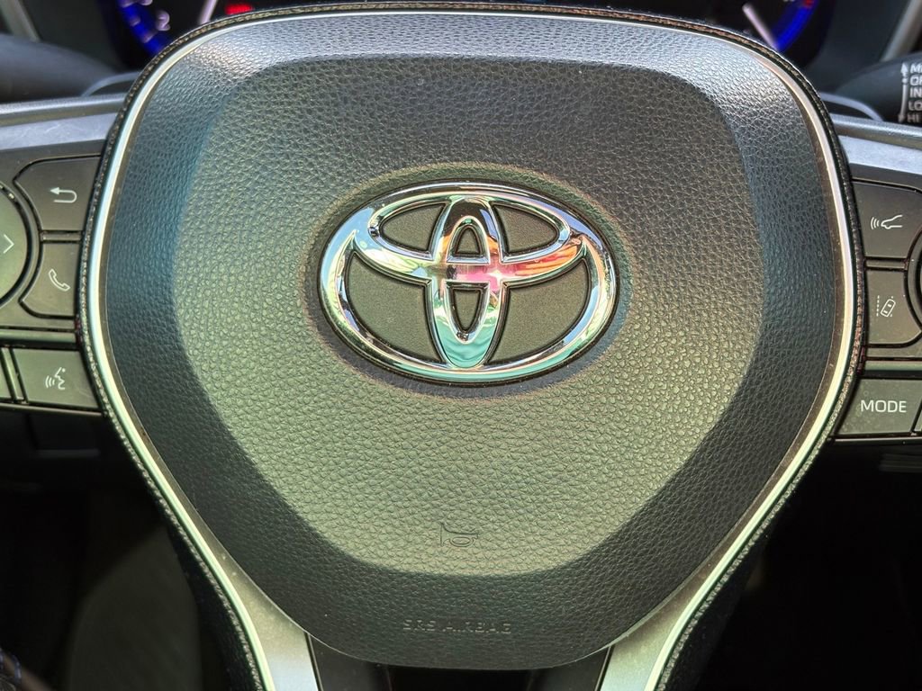 Used 2021 Toyota Corolla XSE image 22