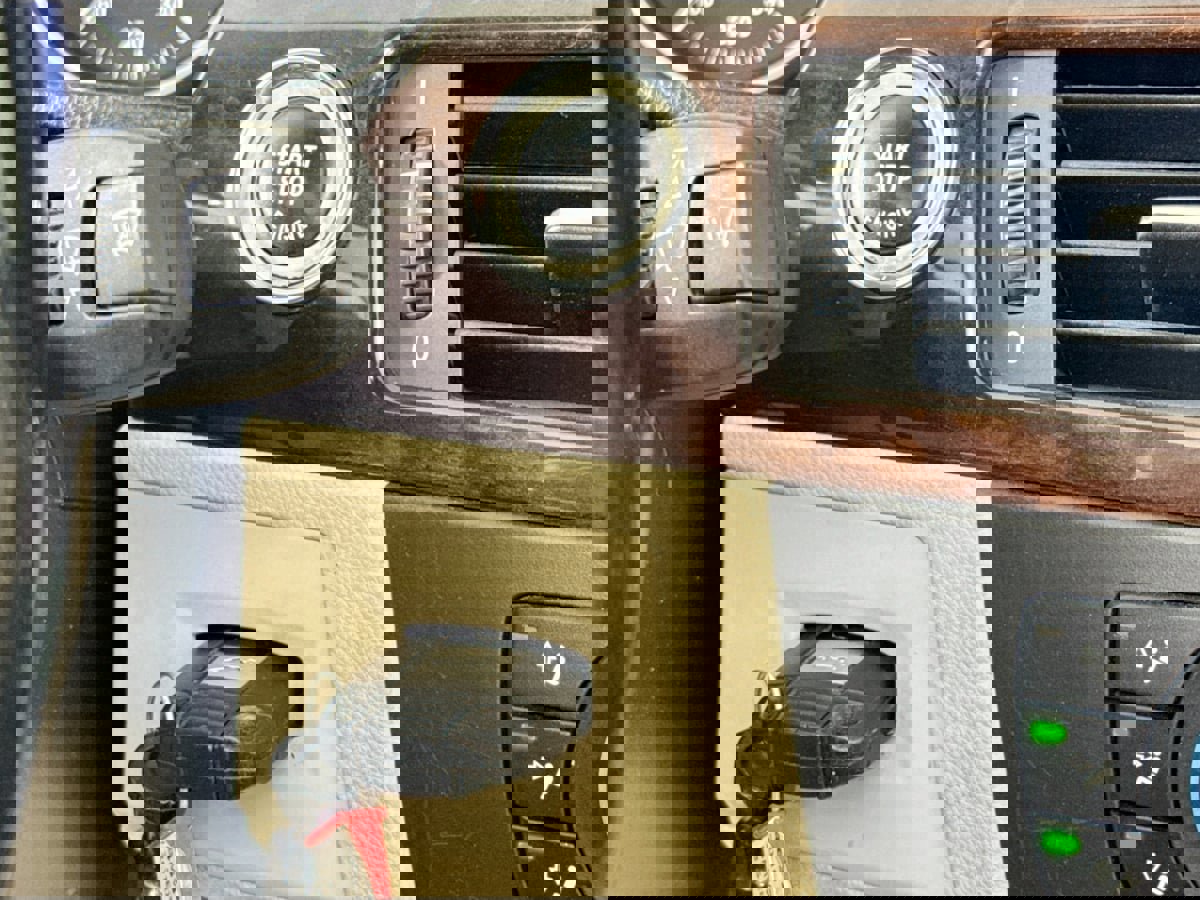 Used 2010 BMW 328i Convertible image 16