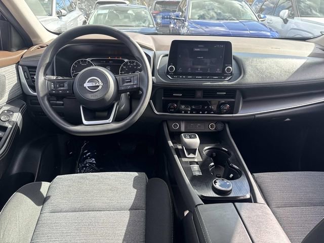 Used 2023 Nissan Rogue SV image 16