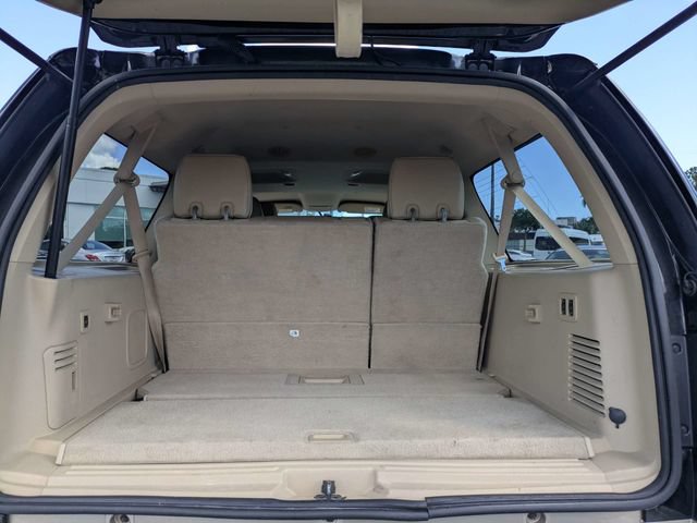 Used 2014 Ford Expedition EL XLT w/ Equipment Group 202A AWD/4WD image 14