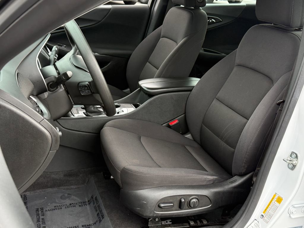 Used 2023 Chevrolet Malibu LT image 21