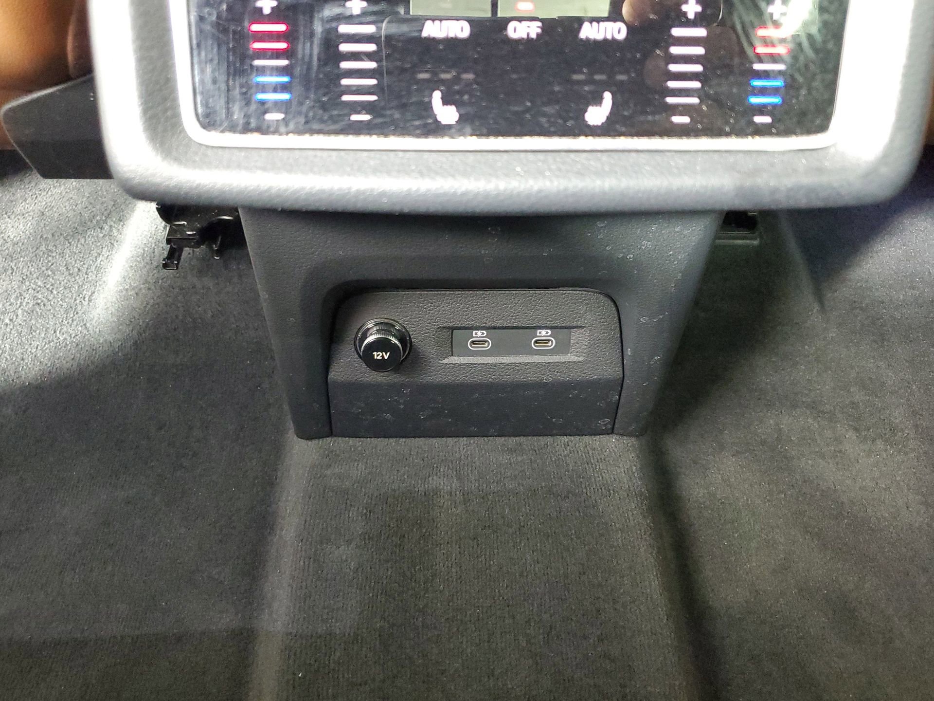 Used 2023 Audi e-tron Premium Plus w/ Premium Plus Package image 53