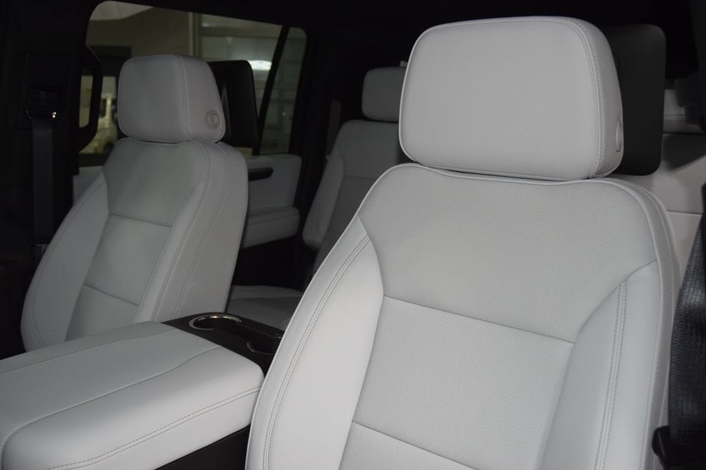New 2026 Chevrolet Suburban Premier AWD/4WD image 43