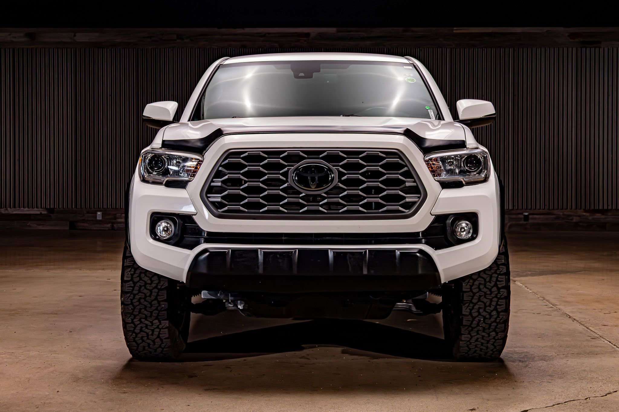 Used 2021 Toyota Tacoma TRD Off-Road w/ Technology Package AWD/4WD image 2