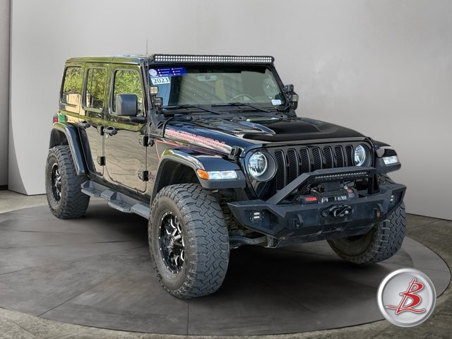 Used 2023 Jeep Wrangler Unlimited Rubicon w/ Cold Weather Group AWD/4WD image 1