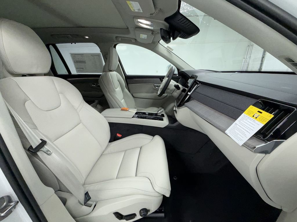 New 2026 Volvo XC90 B6 Ultra w/ Protection Package image 11