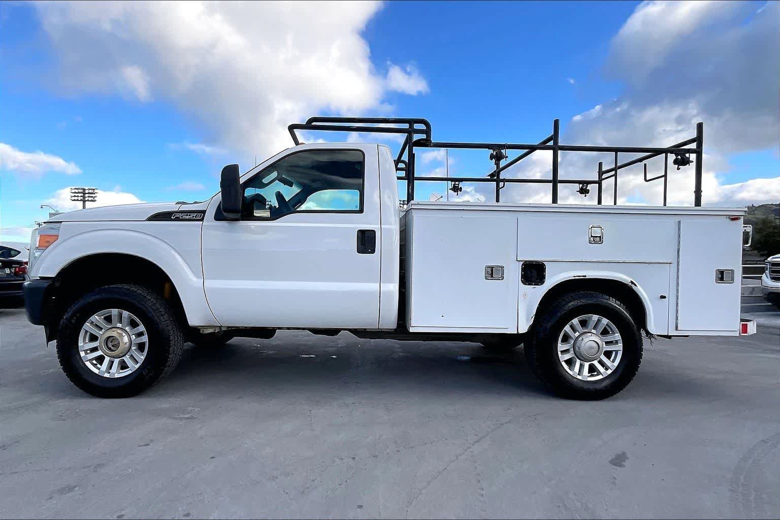 Used 2012 Ford F250 XL w/ FX4 Off Road Pkg AWD/4WD image 3