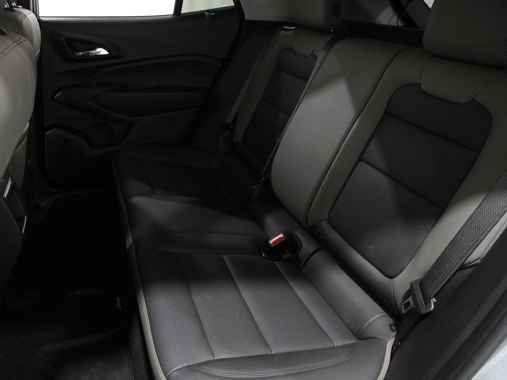 Certified 2024 Chevrolet Trax ACTIV w/ Sunroof Package image 17