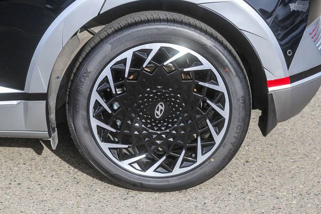 Certified 2023 Hyundai Ioniq 5 Limited w/ Cargo Package image 12