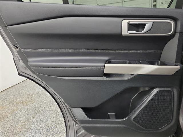 Used 2023 Ford Explorer XLT w/ Equipment Group 202A image 10