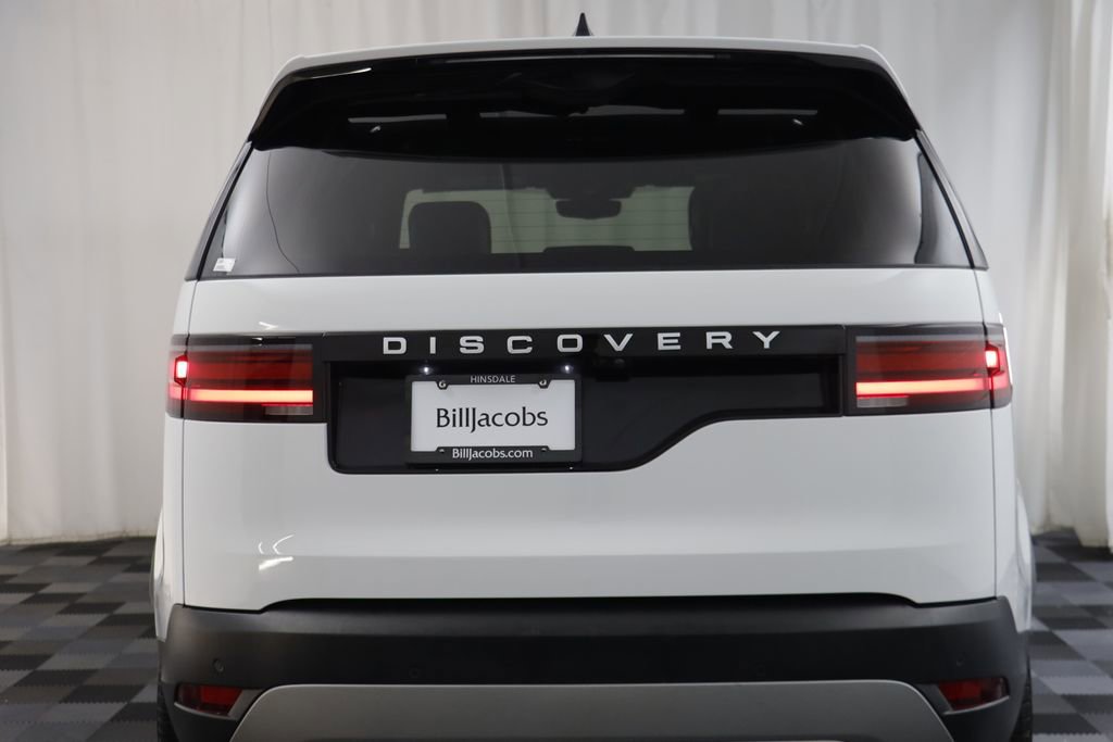 Used 2025 Land Rover Discovery S image 18