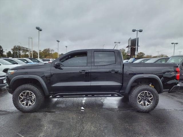 New 2024 Chevrolet Colorado ZR2 w/ Safety Package AWD/4WD image 8