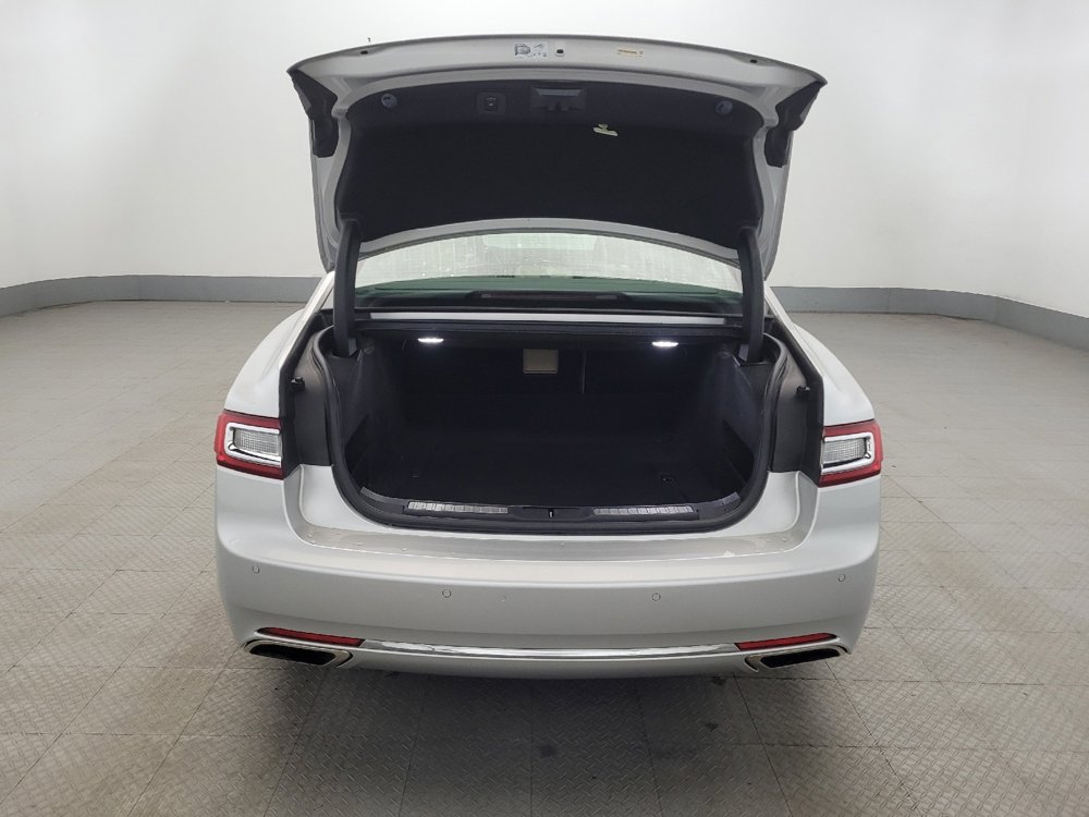 Used 2019 Lincoln Continental Select w/ Continental Climate Package image 29