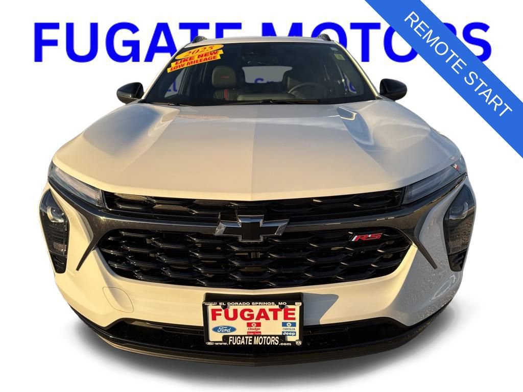 Used 2025 Chevrolet Trax RS w/ Driver Confidence Package image 11