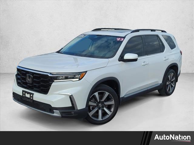 Used 2023 Honda Pilot Touring image 1