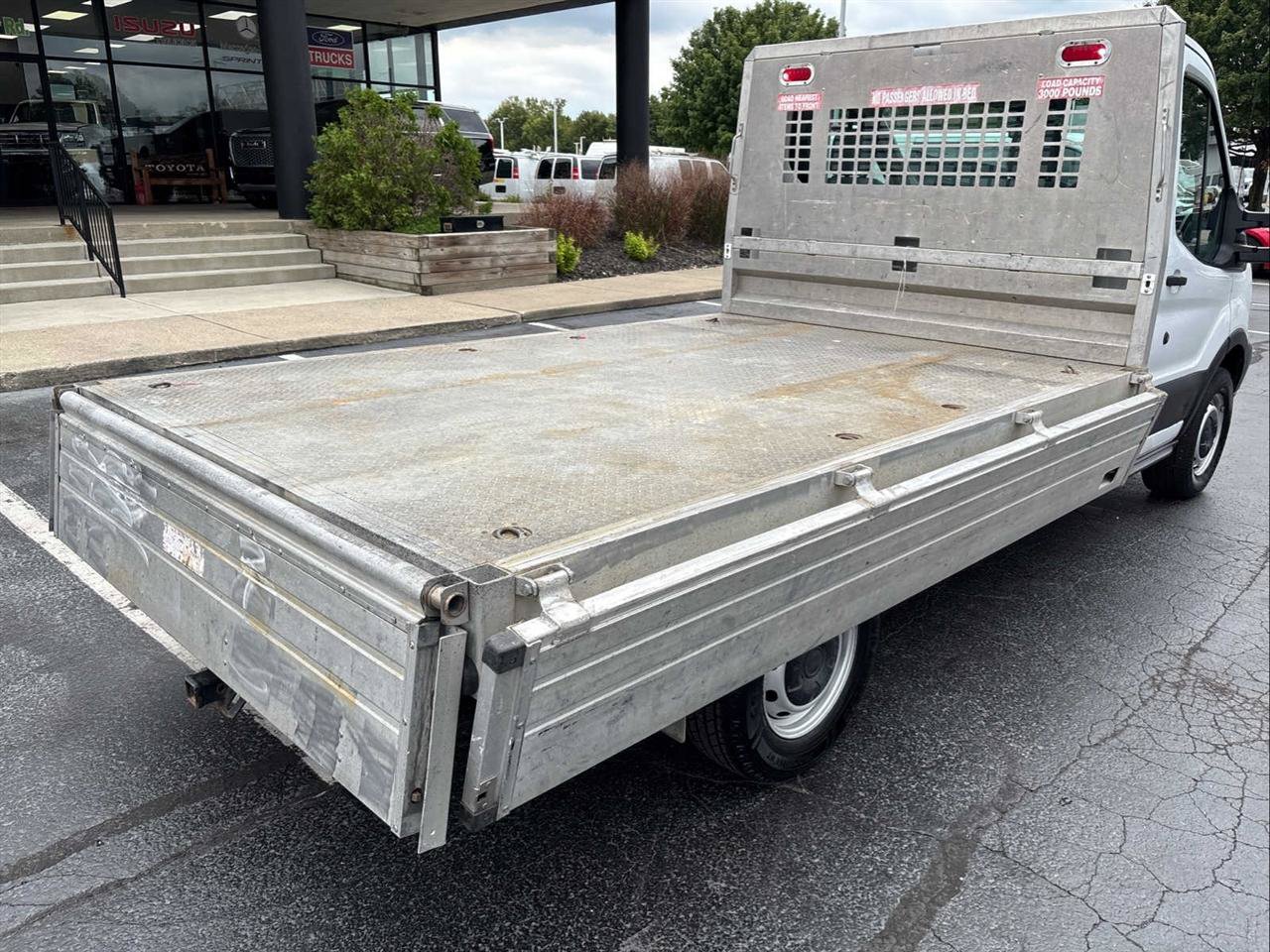 Used 2019 Ford Transit 250 138 RWD image 9
