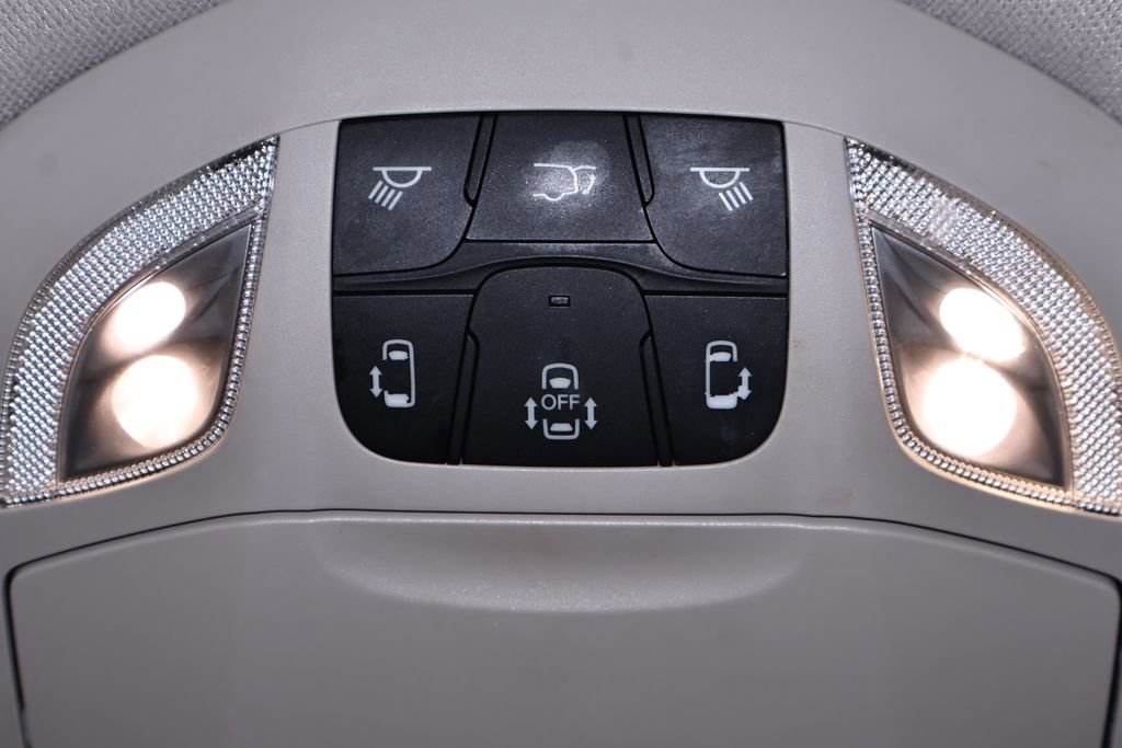 Used 2017 Chrysler Pacifica Touring image 35