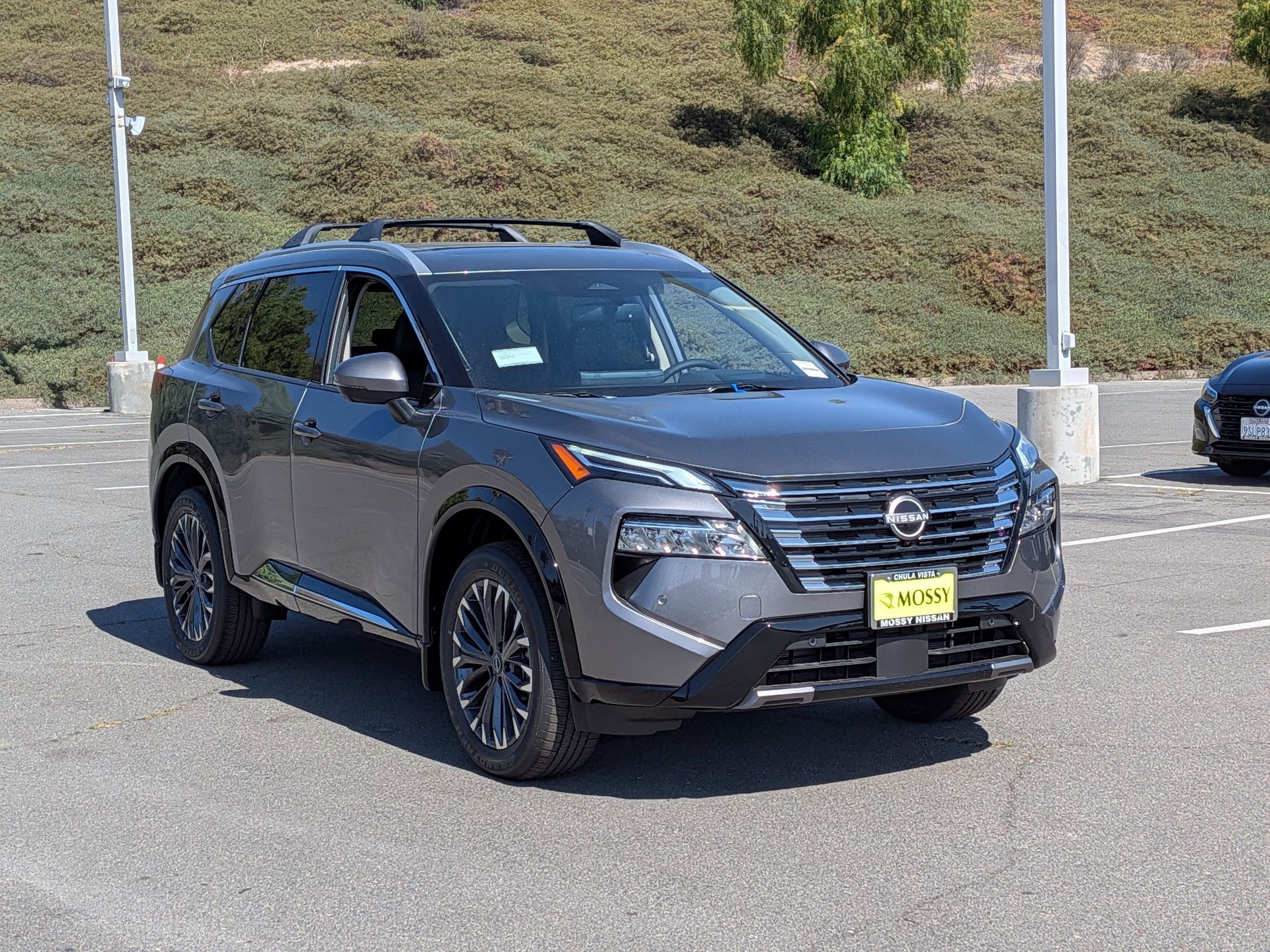 New 2026 Nissan Rogue Platinum image 3