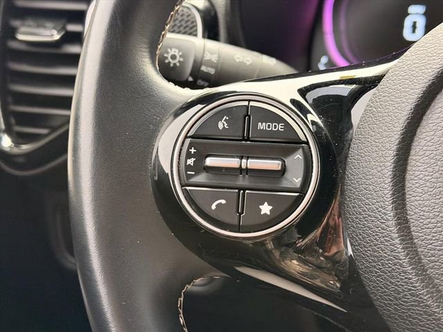 Certified 2023 Kia Soul GT-Line image 18