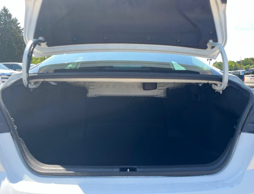 Used 2025 Toyota Camry LE FWD image 11