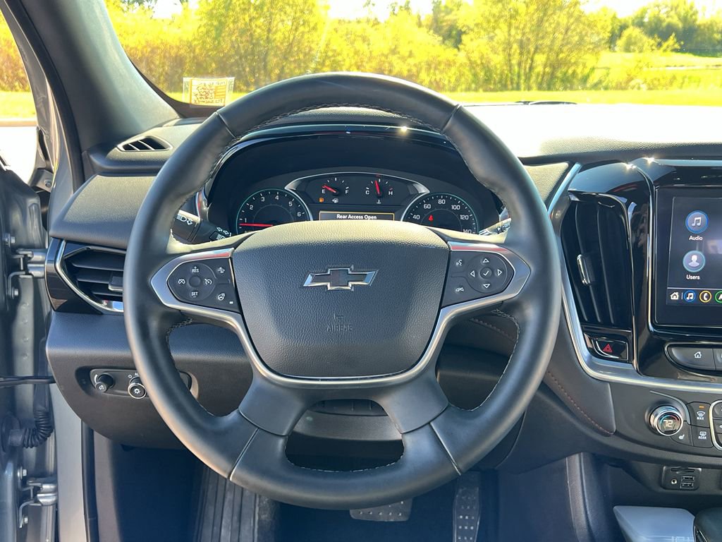 Used 2023 Chevrolet Traverse RS image 33