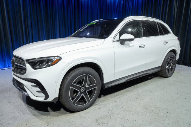 New 2026 Mercedes-Benz GLC 350e 4MATIC image 1