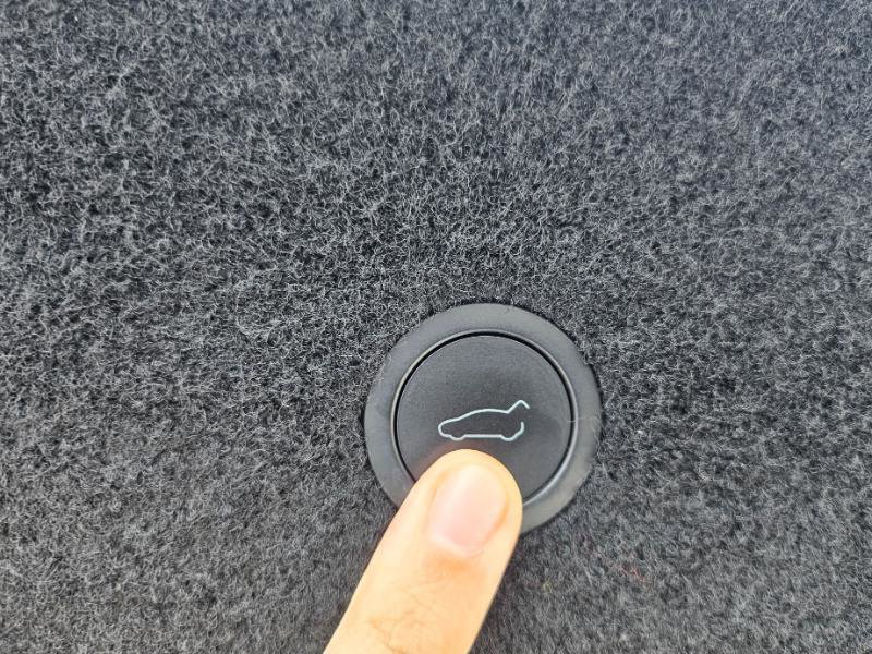 Used 2023 Tesla Model S AWD image 79