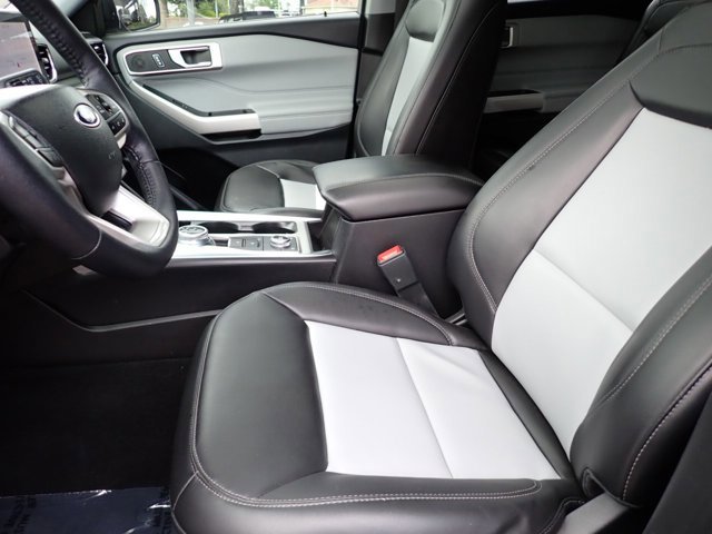Certified 2023 Ford Explorer XLT w/ Equipment Group 202A AWD/4WD image 13