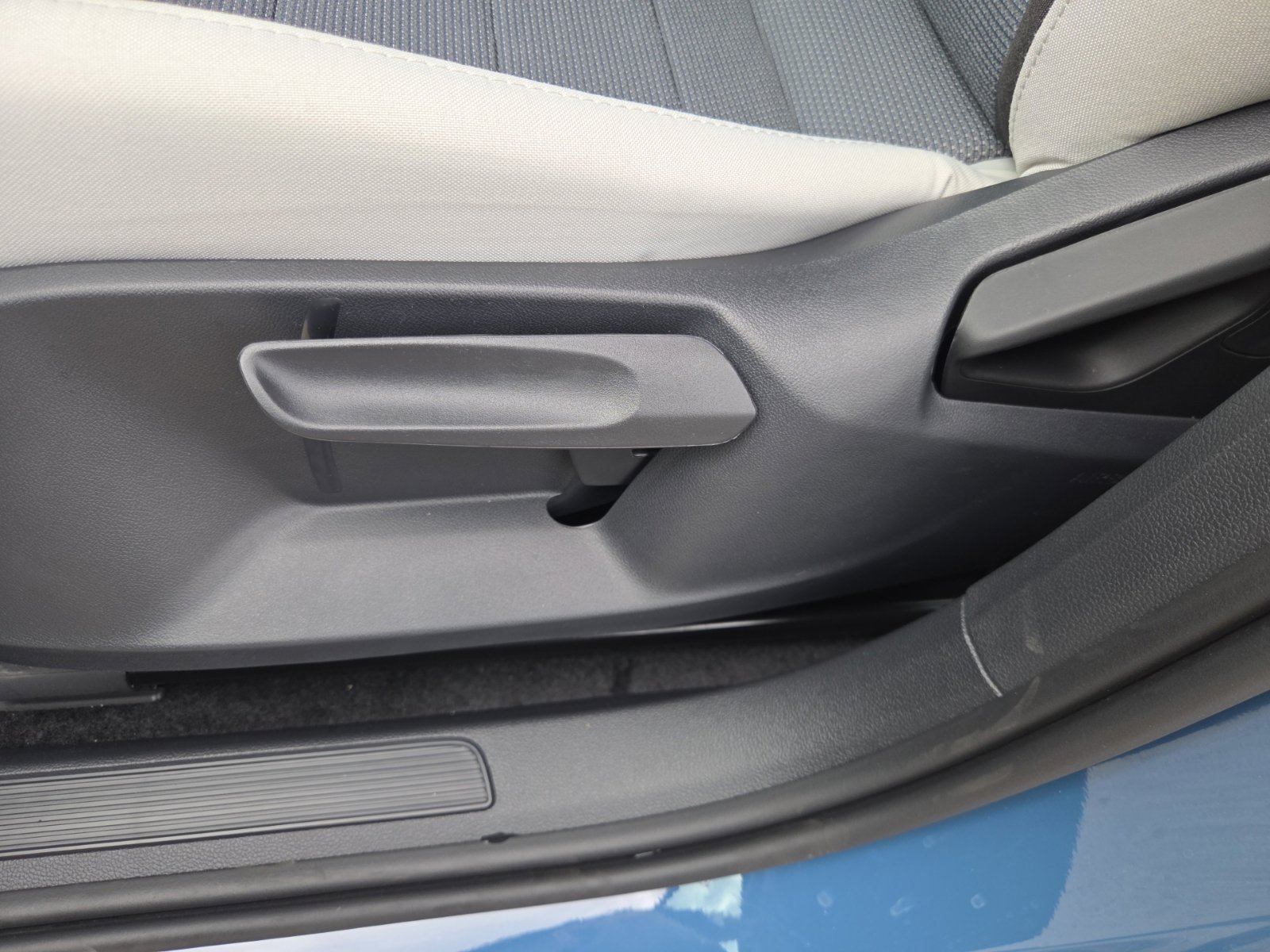 New 2027 Volkswagen Taos S FWD image 19