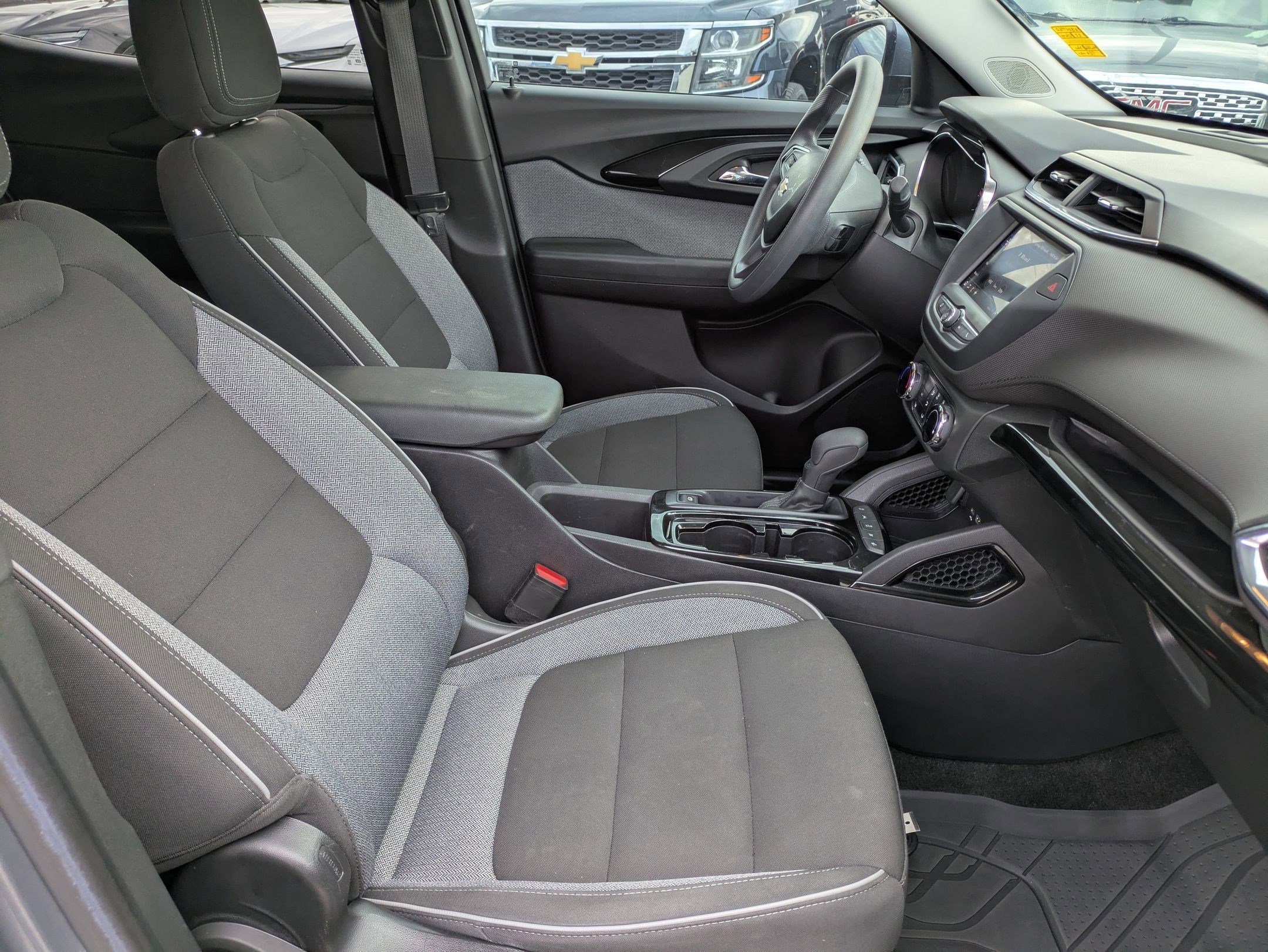 Certified 2022 Chevrolet TrailBlazer LT w/ LPO, Blackout Package image 26