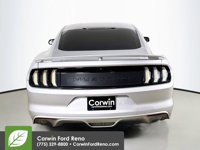 Used 2017 Ford Mustang Coupe image 6