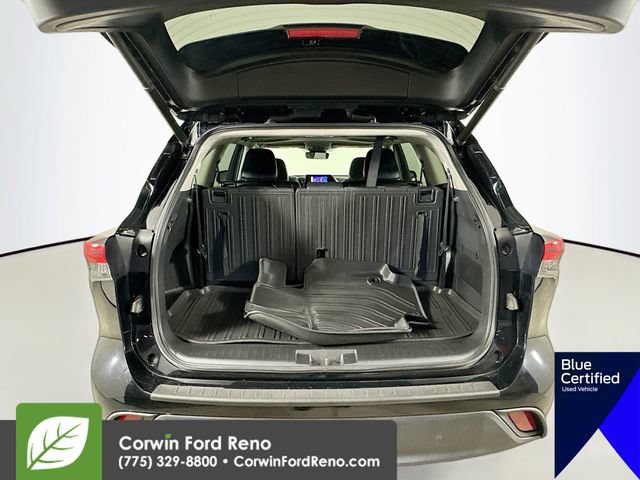 Used 2023 Toyota Highlander XLE AWD/4WD image 29