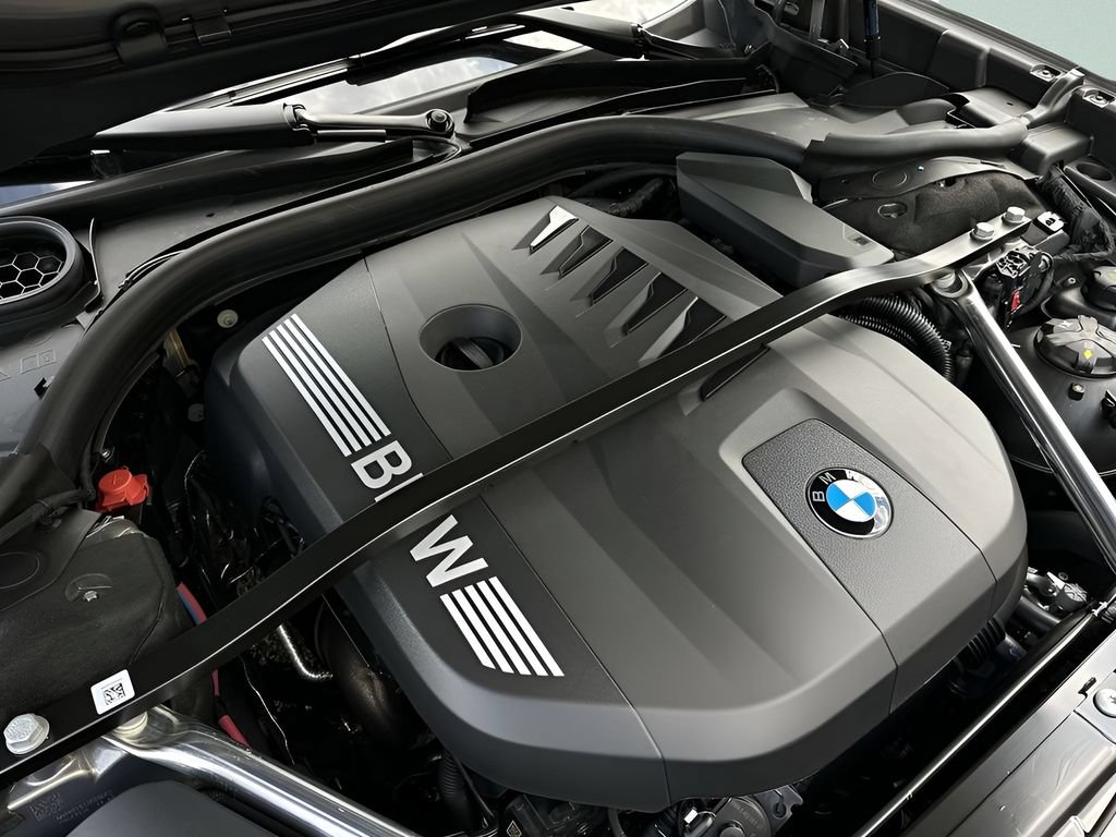 Certified 2026 BMW 740i w/ Premium Package RWD image 30
