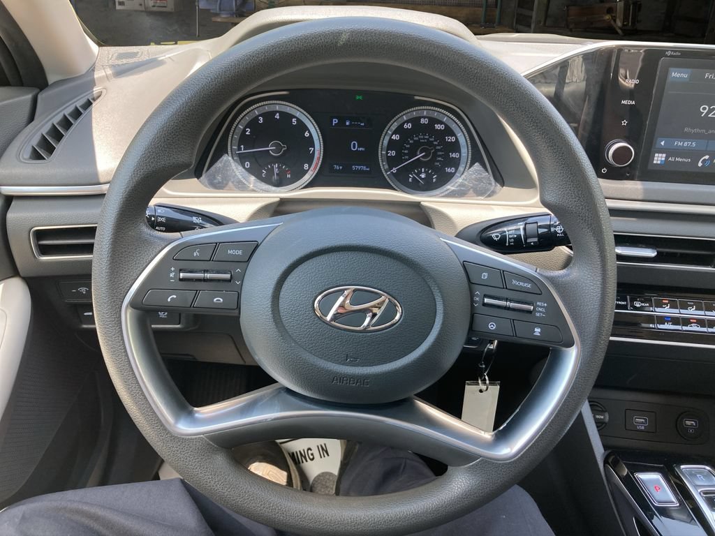 Used 2023 Hyundai Sonata SE FWD image 16