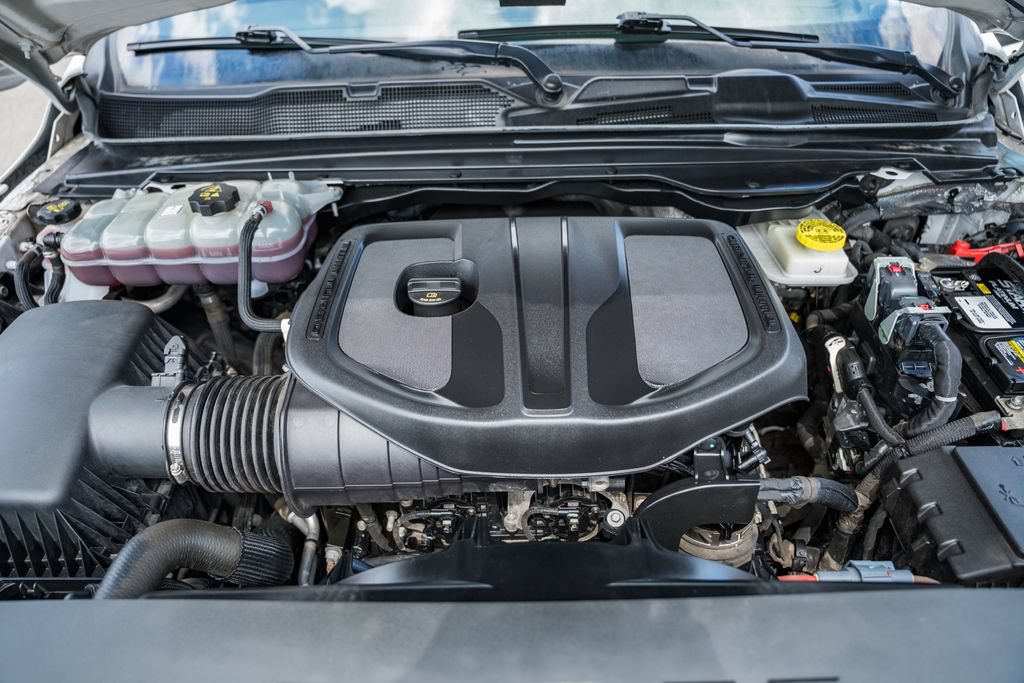 Certified 2025 RAM 1500 Laramie AWD/4WD image 18