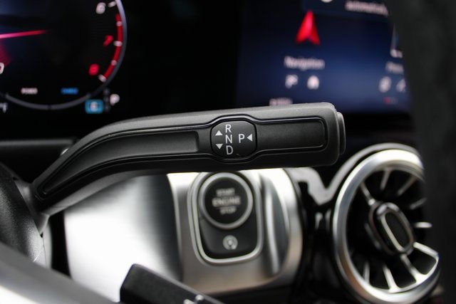 New 2025 Mercedes-Benz GLB 250 4MATIC image 21