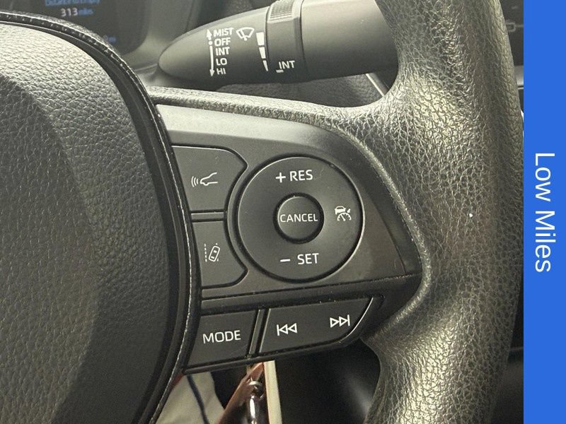 Used 2021 Toyota Corolla LE FWD image 21