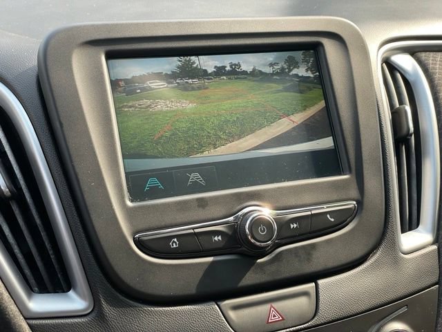 Used 2017 Chevrolet Malibu LS FWD image 18