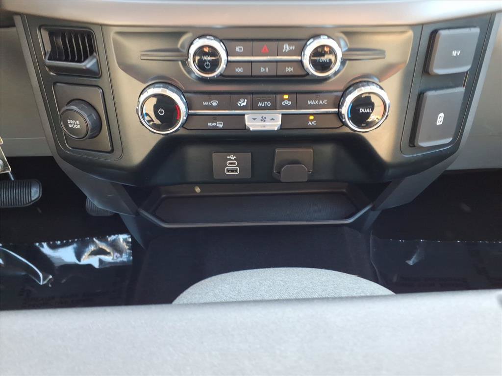 Used 2025 Ford F150 XLT w/ Equipment Group 301A Standard RWD image 27