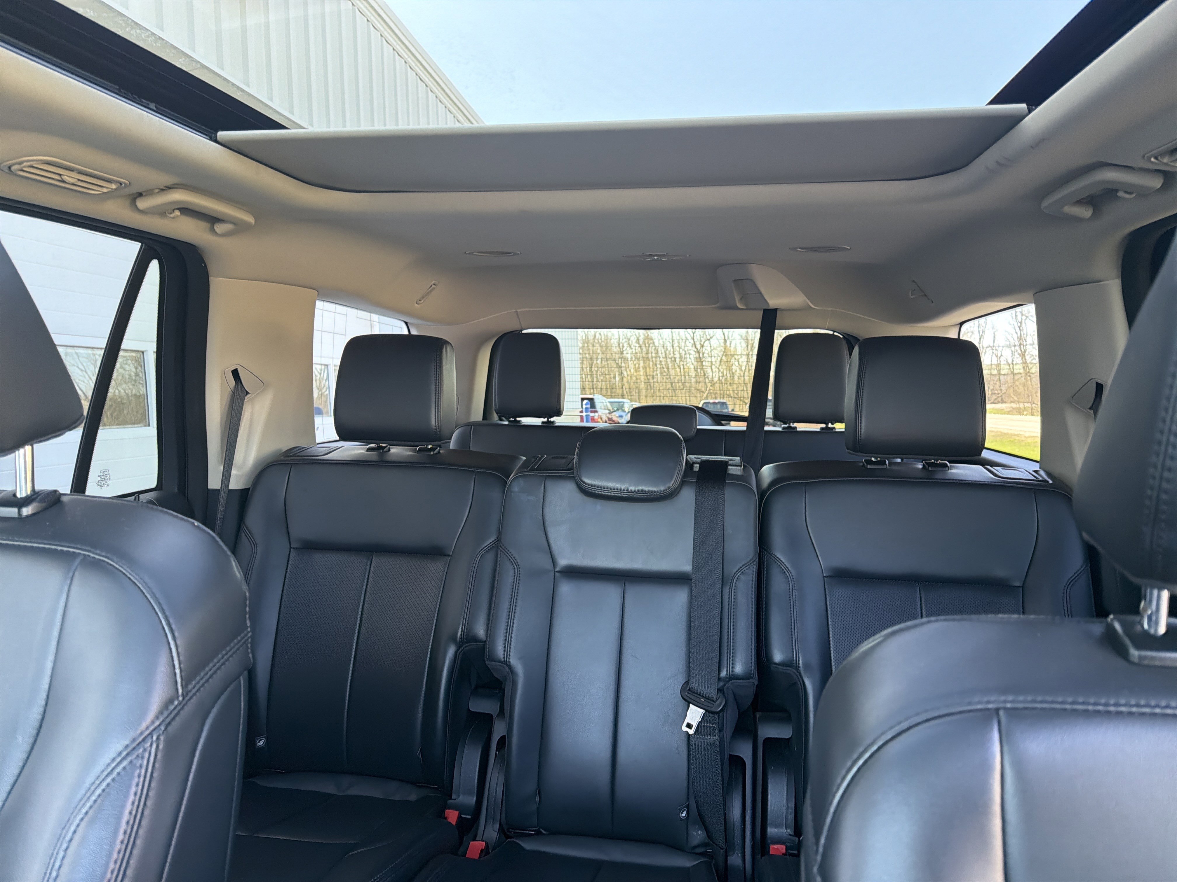 Used 2023 Ford Expedition XLT AWD/4WD image 43