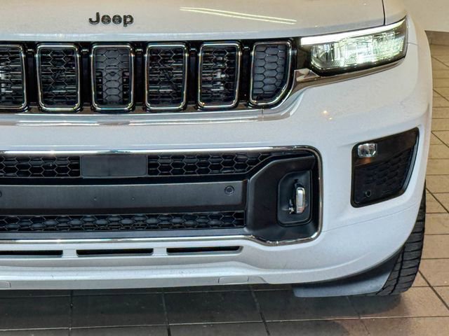 Used 2022 Jeep Grand Cherokee Overland w/ Luxury Tech Group IV image 16