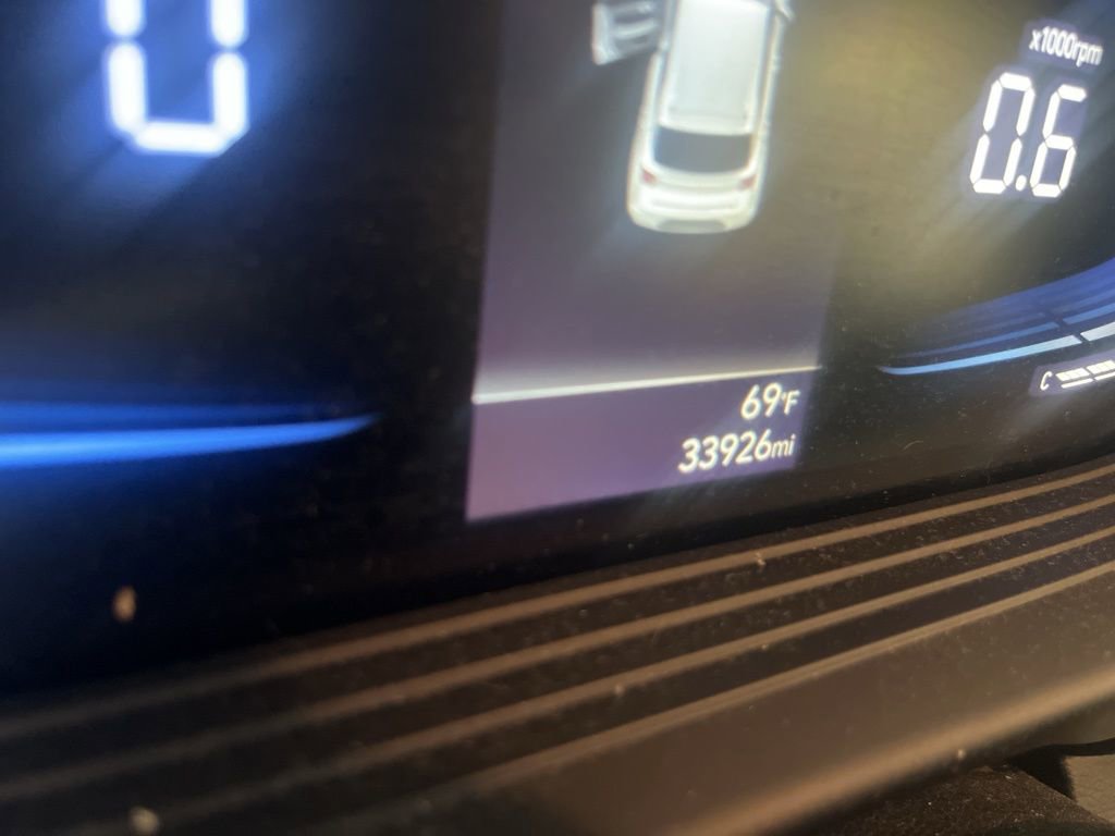 Used 2023 Hyundai Venue SE image 3