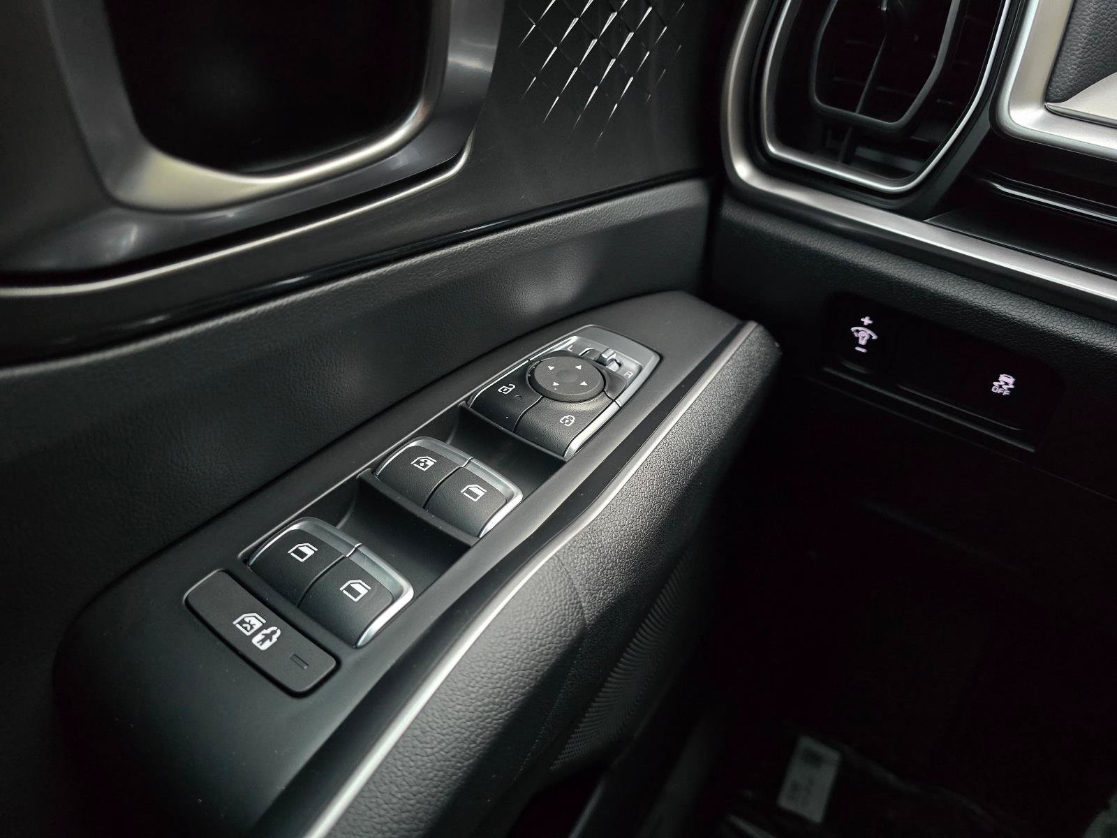 New 2026 Kia Sorento LX FWD image 12