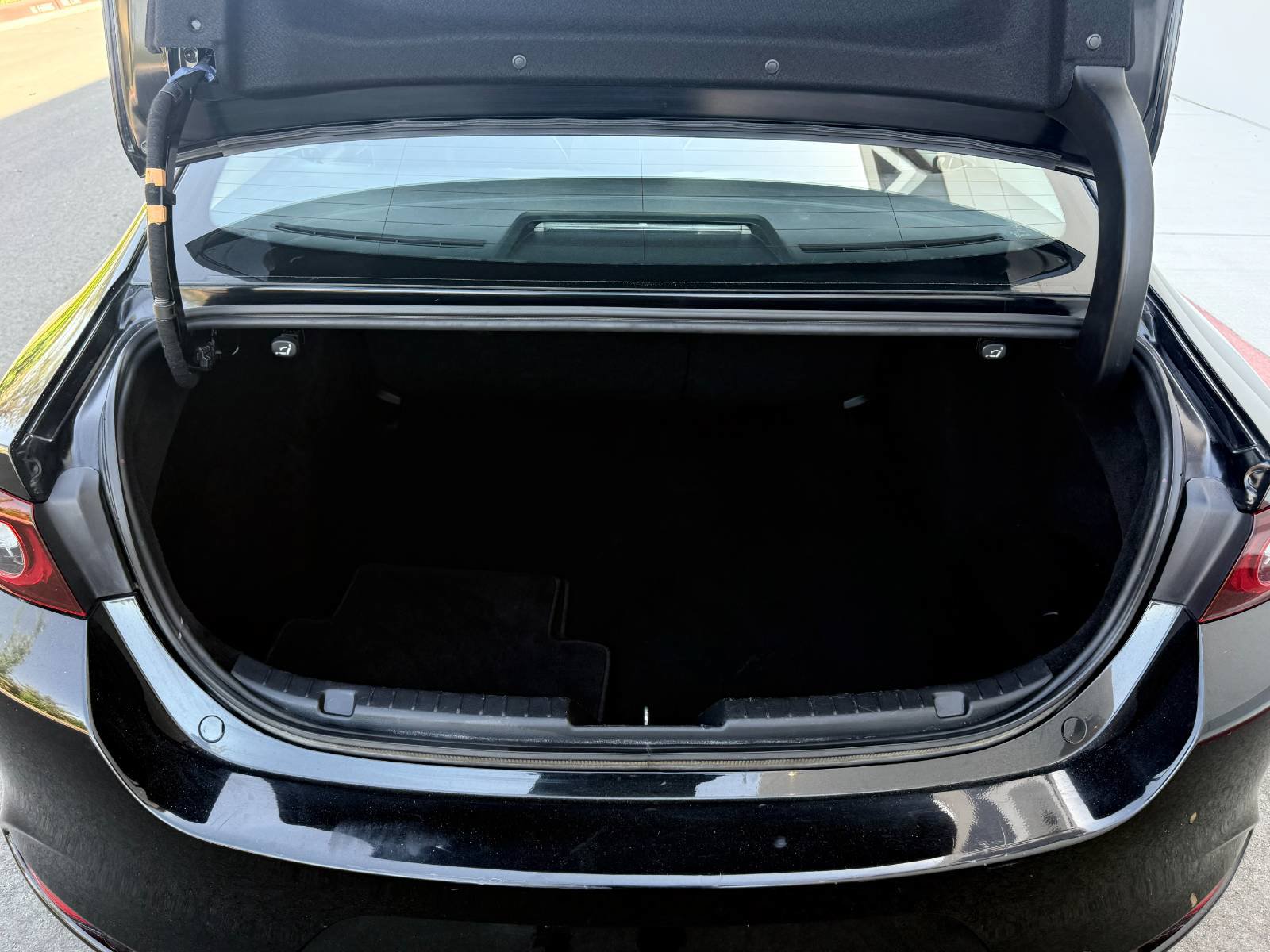 Used 2025 MAZDA MAZDA3 s FWD image 39