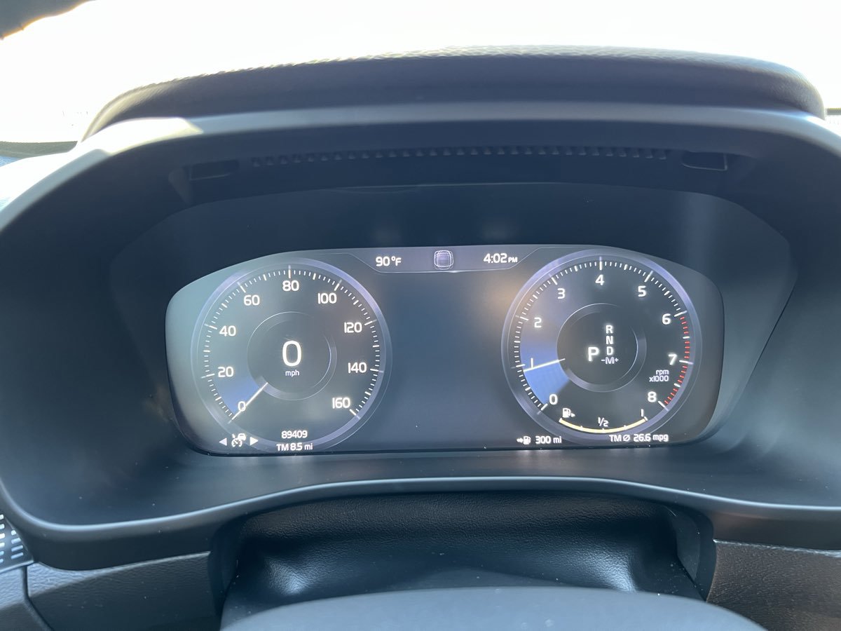 Used 2020 Volvo XC40 T5 R-Design image 27